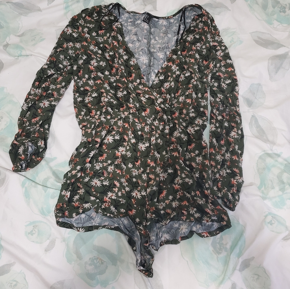 Long sleeve romper